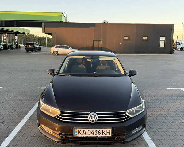Фольксваген Пассат 2018 в Киеве на Automoto.ua Черный Фольксваген Пассат, объемом двигателя 1.97 л и пробегом 224 тыс. км за 16900 $, фото 12 на Automoto.ua