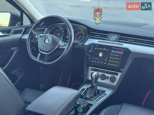 Черный Фольксваген Пассат, объемом двигателя 1.97 л и пробегом 225 тыс. км за 15950 $, фото 62 на Automoto.ua