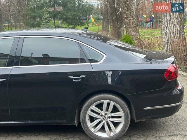 Чорний Фольксваген Пассат, об'ємом двигуна 2 л та пробігом 162 тис. км за 13790 $, фото 12 на Automoto.ua