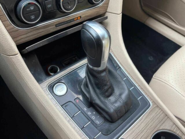 Чорний Фольксваген Пассат, об'ємом двигуна 2 л та пробігом 45 тис. км за 11200 $, фото 10 на Automoto.ua