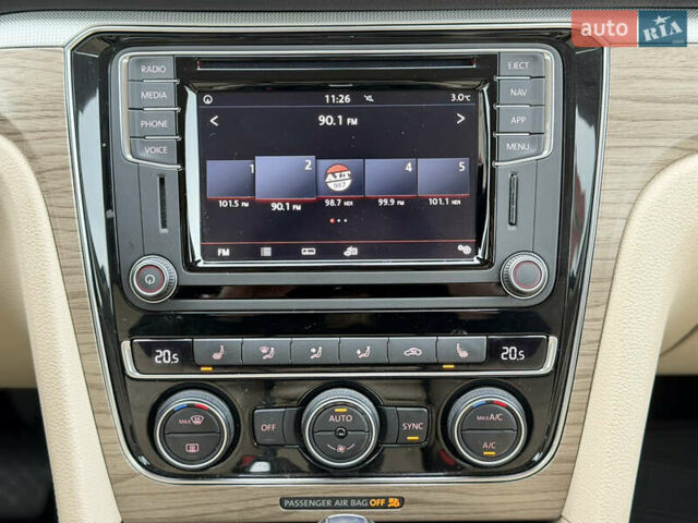 Чорний Фольксваген Пассат, об'ємом двигуна 2 л та пробігом 55 тис. км за 16200 $, фото 17 на Automoto.ua