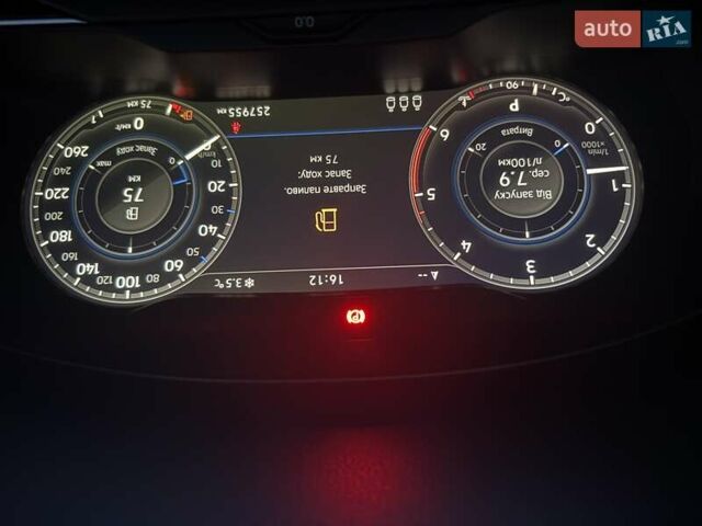 Черный Фольксваген Пассат, объемом двигателя 2 л и пробегом 258 тыс. км за 19500 $, фото 13 на Automoto.ua