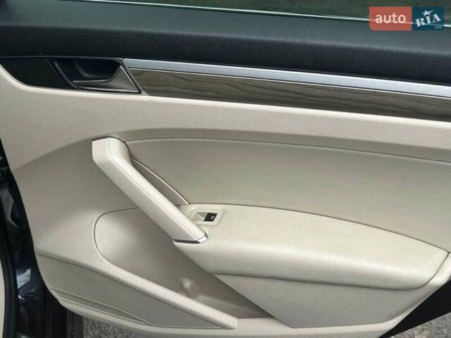 Чорний Фольксваген Пассат, об'ємом двигуна 2 л та пробігом 162 тис. км за 13790 $, фото 27 на Automoto.ua