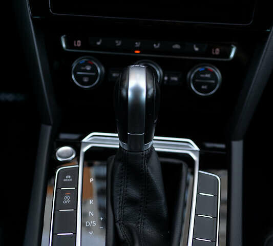 Чорний Фольксваген Пассат, об'ємом двигуна 1.97 л та пробігом 230 тис. км за 23499 $, фото 17 на Automoto.ua