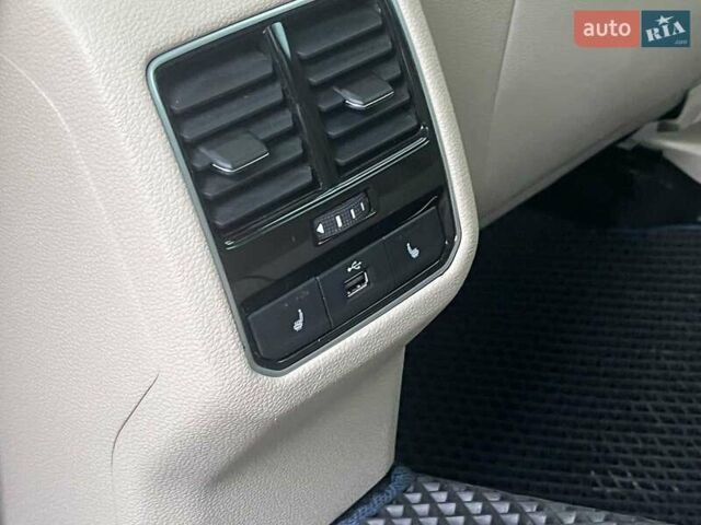 Чорний Фольксваген Пассат, об'ємом двигуна 2 л та пробігом 162 тис. км за 13790 $, фото 25 на Automoto.ua