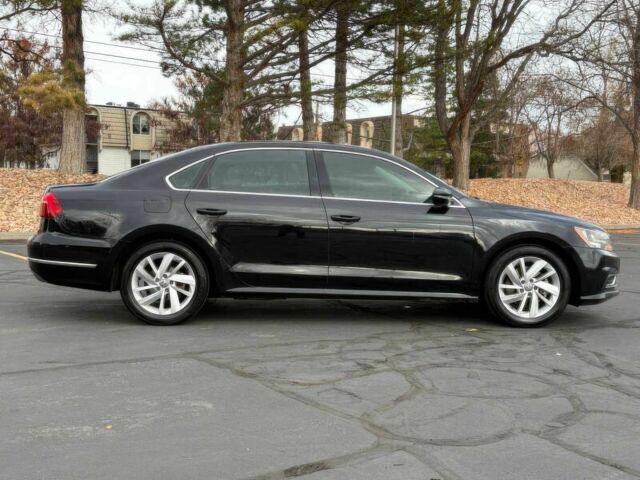 Чорний Фольксваген Пассат, об'ємом двигуна 2 л та пробігом 45 тис. км за 11200 $, фото 3 на Automoto.ua