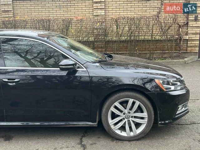 Чорний Фольксваген Пассат, об'ємом двигуна 2 л та пробігом 162 тис. км за 13790 $, фото 5 на Automoto.ua