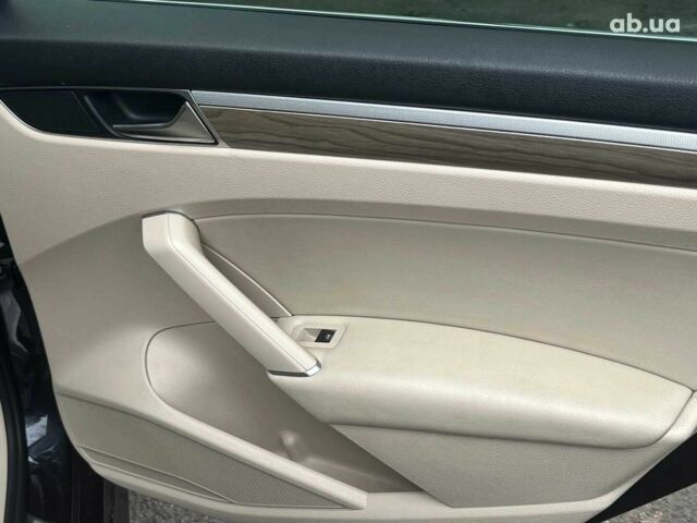 Чорний Фольксваген Пассат, об'ємом двигуна 2 л та пробігом 162 тис. км за 13790 $, фото 27 на Automoto.ua