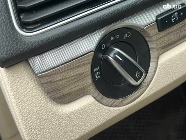 Чорний Фольксваген Пассат, об'ємом двигуна 2 л та пробігом 162 тис. км за 13790 $, фото 22 на Automoto.ua