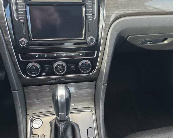 Черный Фольксваген Пассат, объемом двигателя 2 л и пробегом 127 тыс. км за 14700 $, фото 24 на Automoto.ua