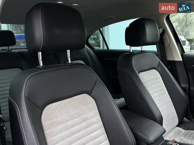 Чорний Фольксваген Пассат, об'ємом двигуна 1.8 л та пробігом 103 тис. км за 20999 $, фото 34 на Automoto.ua