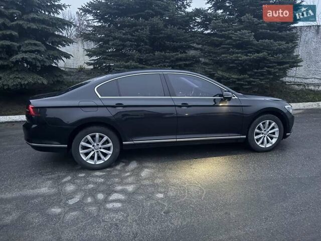 Черный Фольксваген Пассат, объемом двигателя 2 л и пробегом 258 тыс. км за 19500 $, фото 3 на Automoto.ua