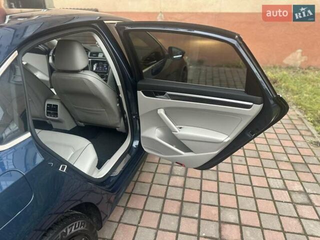 Чорний Фольксваген Пассат, об'ємом двигуна 2 л та пробігом 180 тис. км за 14000 $, фото 16 на Automoto.ua