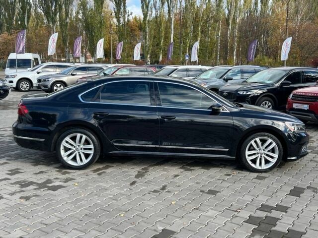 Фольксваген Пассат 2018 в Кривом Роге на Automoto.ua Черный Фольксваген Пассат, объемом двигателя 2 л и пробегом 211 тыс. км за 15500 $, фото 6 на Automoto.ua