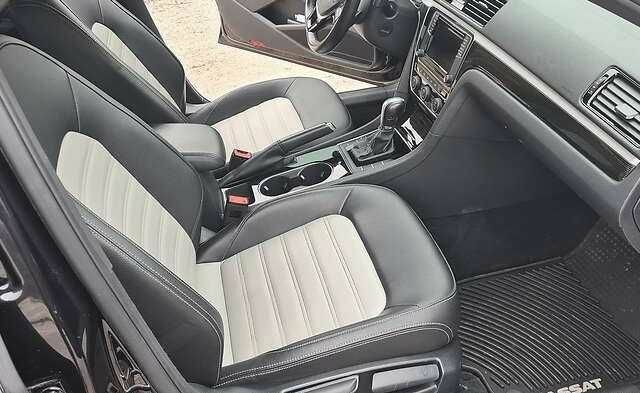 Фольксваген Пассат 2018 в Одессе на Automoto.ua Черный Фольксваген Пассат, объемом двигателя 3.6 л и пробегом 156 тыс. км за 12500 $, фото 9 на Automoto.ua
