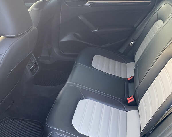 Черный Фольксваген Пассат, объемом двигателя 3.6 л и пробегом 29 тыс. км за 20000 $, фото 18 на Automoto.ua