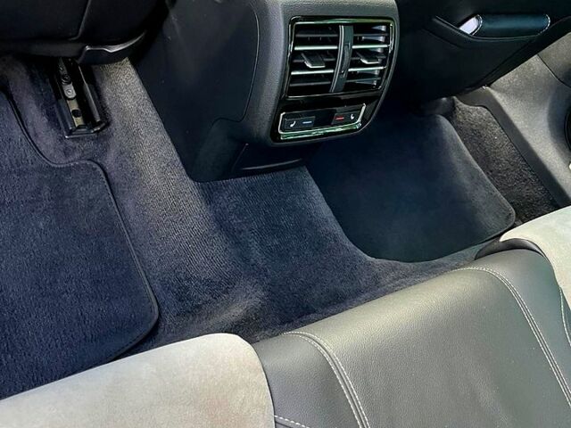 Черный Фольксваген Пассат, объемом двигателя 1.8 л и пробегом 103 тыс. км за 18500 $, фото 5 на Automoto.ua