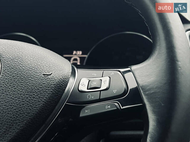 Чорний Фольксваген Пассат, об'ємом двигуна 2 л та пробігом 153 тис. км за 11900 $, фото 53 на Automoto.ua