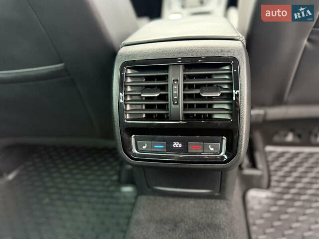 Черный Фольксваген Пассат, объемом двигателя 2 л и пробегом 191 тыс. км за 25700 $, фото 90 на Automoto.ua