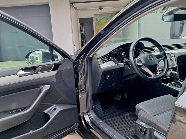 Черный Фольксваген Пассат, объемом двигателя 2 л и пробегом 108 тыс. км за 10600 $, фото 16 на Automoto.ua