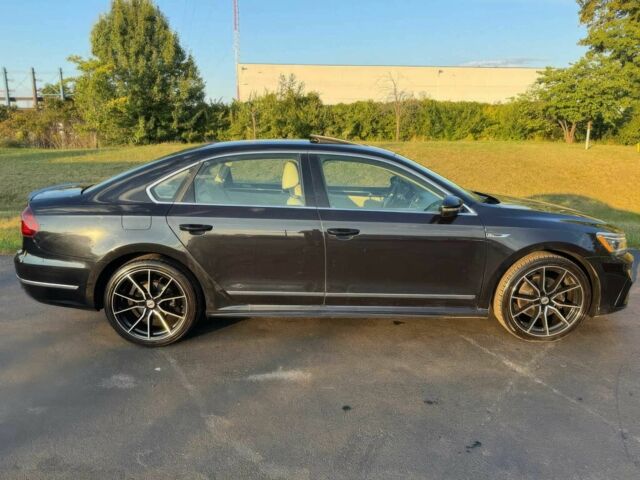 Чорний Фольксваген Пассат, об'ємом двигуна 2 л та пробігом 34 тис. км за 11200 $, фото 6 на Automoto.ua