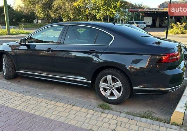 Черный Фольксваген Пассат, объемом двигателя 1.97 л и пробегом 120 тыс. км за 21900 $, фото 11 на Automoto.ua