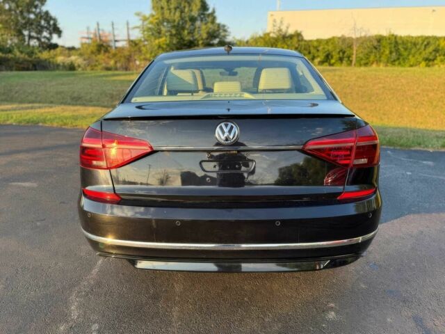 Чорний Фольксваген Пассат, об'ємом двигуна 2 л та пробігом 34 тис. км за 11200 $, фото 4 на Automoto.ua