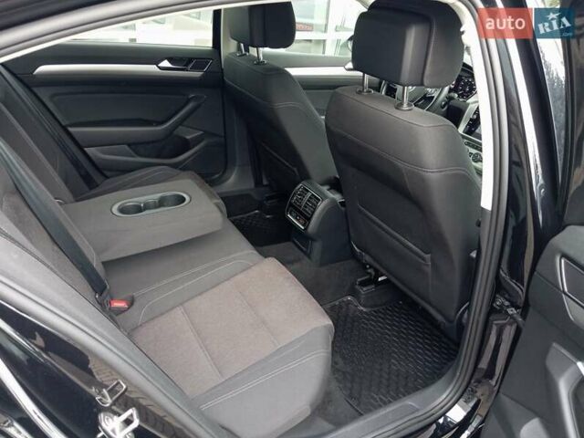 Черный Фольксваген Пассат, объемом двигателя 1.8 л и пробегом 73 тыс. км за 22500 $, фото 28 на Automoto.ua