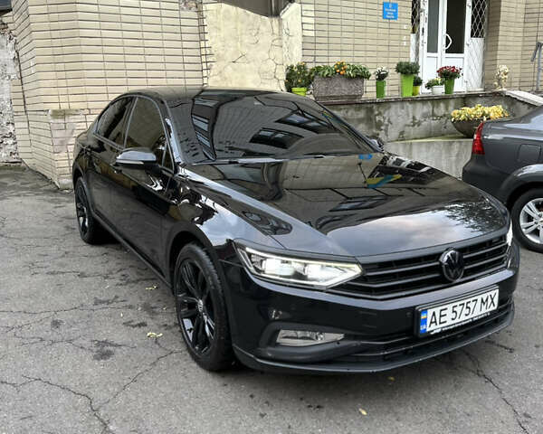 Черный Фольксваген Пассат, объемом двигателя 1.97 л и пробегом 292 тыс. км за 25000 $, фото 10 на Automoto.ua