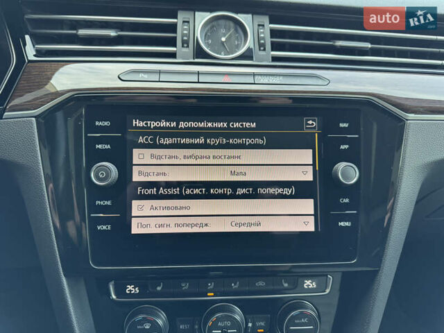 Черный Фольксваген Пассат, объемом двигателя 2 л и пробегом 81 тыс. км за 26500 $, фото 33 на Automoto.ua