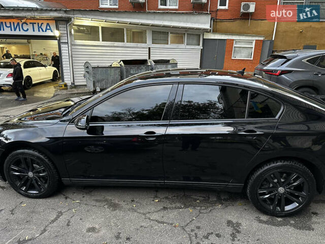 Черный Фольксваген Пассат, объемом двигателя 1.97 л и пробегом 292 тыс. км за 25000 $, фото 6 на Automoto.ua