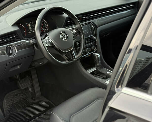 Черный Фольксваген Пассат, объемом двигателя 2 л и пробегом 29 тыс. км за 14699 $, фото 25 на Automoto.ua