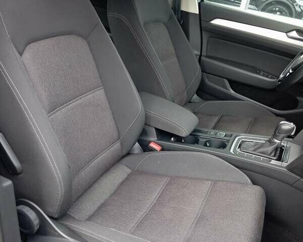 Черный Фольксваген Пассат, объемом двигателя 1.8 л и пробегом 73 тыс. км за 22500 $, фото 25 на Automoto.ua