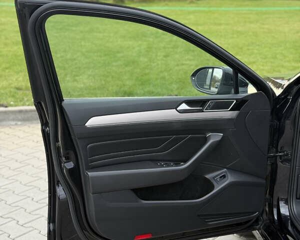 Черный Фольксваген Пассат, объемом двигателя 2 л и пробегом 191 тыс. км за 25700 $, фото 63 на Automoto.ua