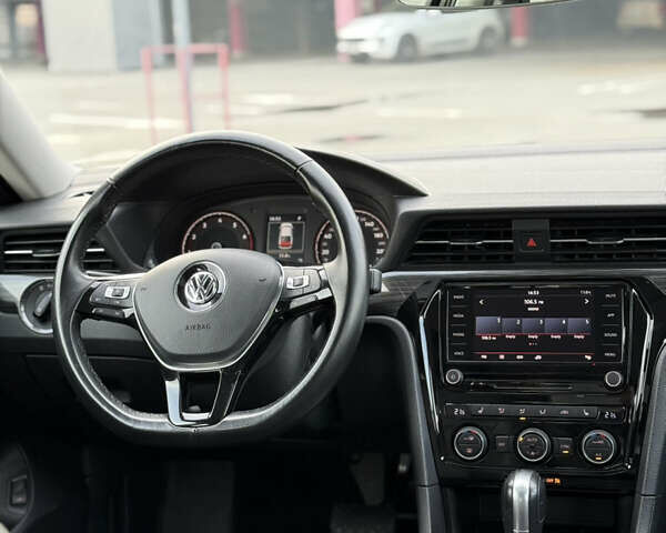 Черный Фольксваген Пассат, объемом двигателя 2 л и пробегом 29 тыс. км за 14699 $, фото 39 на Automoto.ua