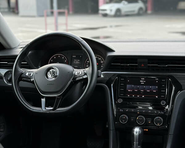 Черный Фольксваген Пассат, объемом двигателя 2 л и пробегом 29 тыс. км за 14699 $, фото 41 на Automoto.ua