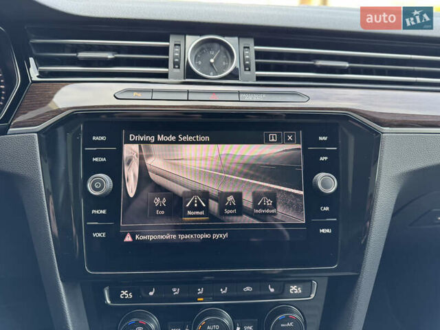 Черный Фольксваген Пассат, объемом двигателя 2 л и пробегом 81 тыс. км за 26500 $, фото 24 на Automoto.ua