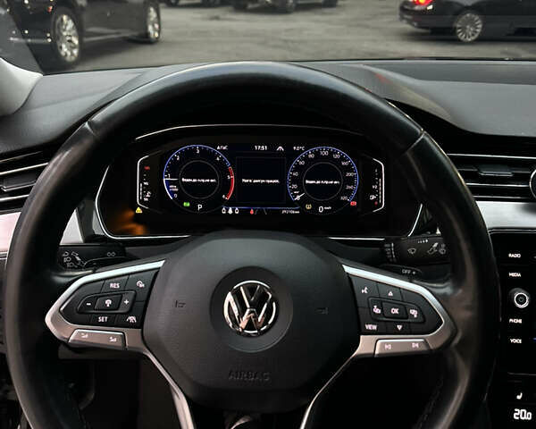 Черный Фольксваген Пассат, объемом двигателя 1.97 л и пробегом 292 тыс. км за 25000 $, фото 1 на Automoto.ua