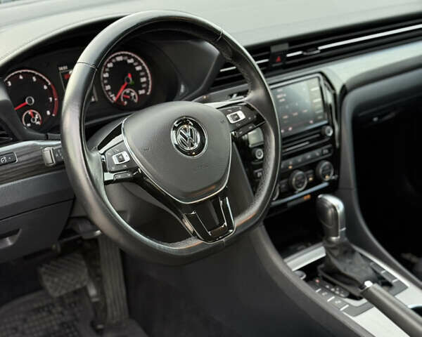 Черный Фольксваген Пассат, объемом двигателя 2 л и пробегом 29 тыс. км за 14699 $, фото 28 на Automoto.ua