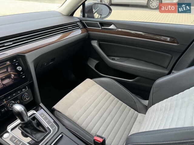 Черный Фольксваген Пассат, объемом двигателя 2 л и пробегом 81 тыс. км за 26500 $, фото 39 на Automoto.ua