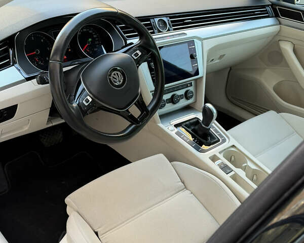 Чорний Фольксваген Пассат, об'ємом двигуна 1.97 л та пробігом 225 тис. км за 18500 $, фото 7 на Automoto.ua