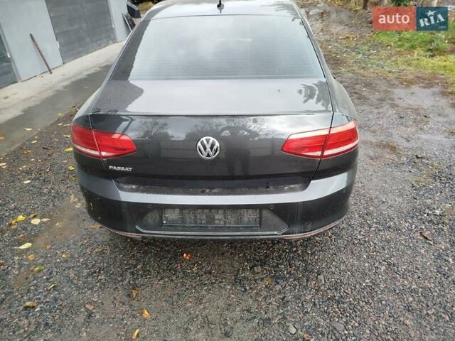 Черный Фольксваген Пассат, объемом двигателя 1.97 л и пробегом 190 тыс. км за 9800 $, фото 10 на Automoto.ua