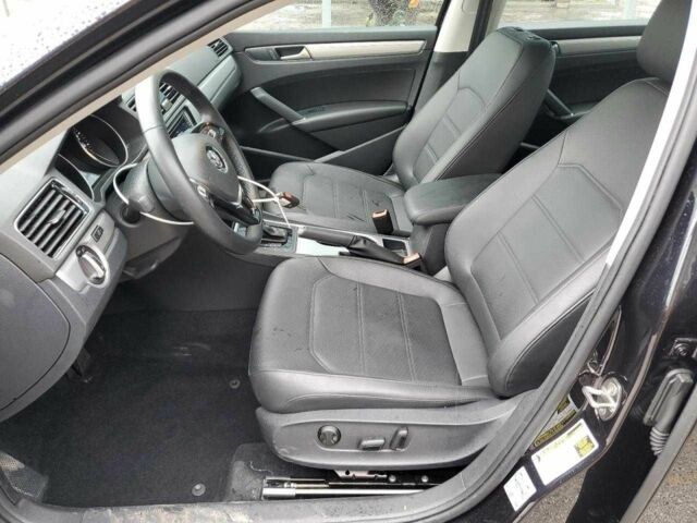 Черный Фольксваген Пассат, объемом двигателя 1.8 л и пробегом 6 тыс. км за 2600 $, фото 4 на Automoto.ua