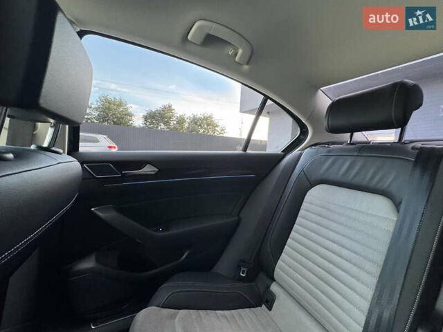 Черный Фольксваген Пассат, объемом двигателя 2 л и пробегом 81 тыс. км за 26500 $, фото 62 на Automoto.ua