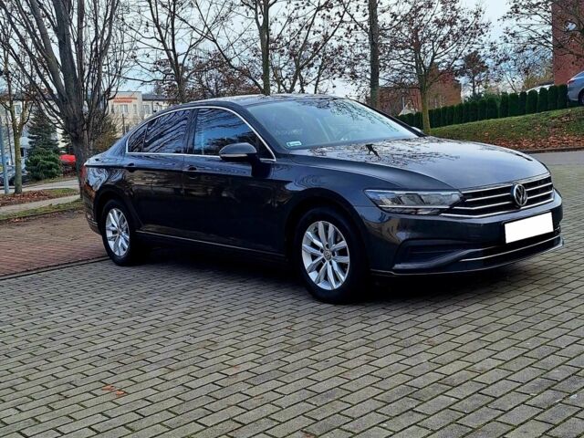 Черный Фольксваген Пассат, объемом двигателя 2 л и пробегом 108 тыс. км за 10600 $, фото 1 на Automoto.ua