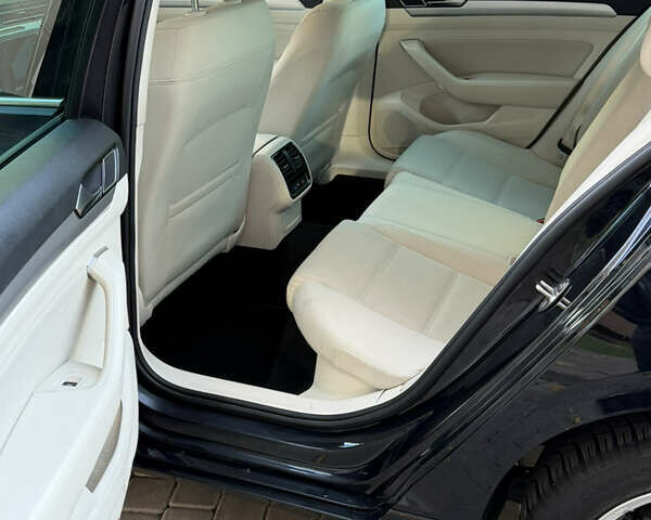 Чорний Фольксваген Пассат, об'ємом двигуна 1.97 л та пробігом 225 тис. км за 18500 $, фото 6 на Automoto.ua