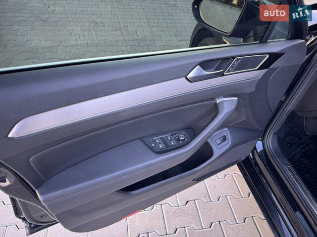 Черный Фольксваген Пассат, объемом двигателя 1.97 л и пробегом 234 тыс. км за 21499 $, фото 19 на Automoto.ua