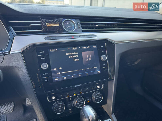 Черный Фольксваген Пассат, объемом двигателя 1.97 л и пробегом 234 тыс. км за 21499 $, фото 39 на Automoto.ua