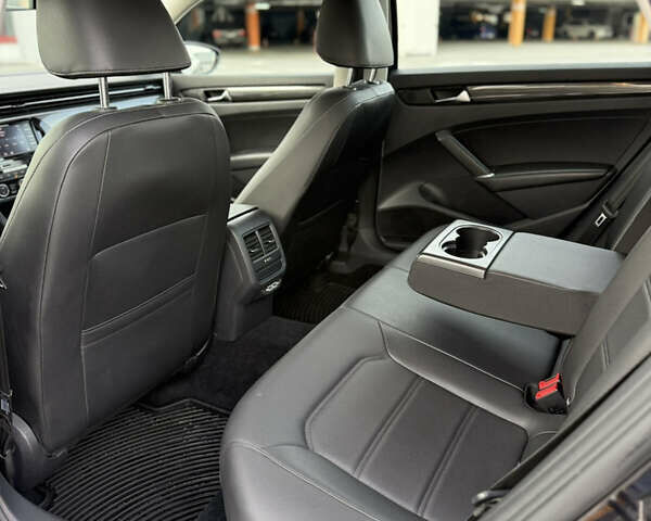 Черный Фольксваген Пассат, объемом двигателя 2 л и пробегом 29 тыс. км за 14699 $, фото 33 на Automoto.ua