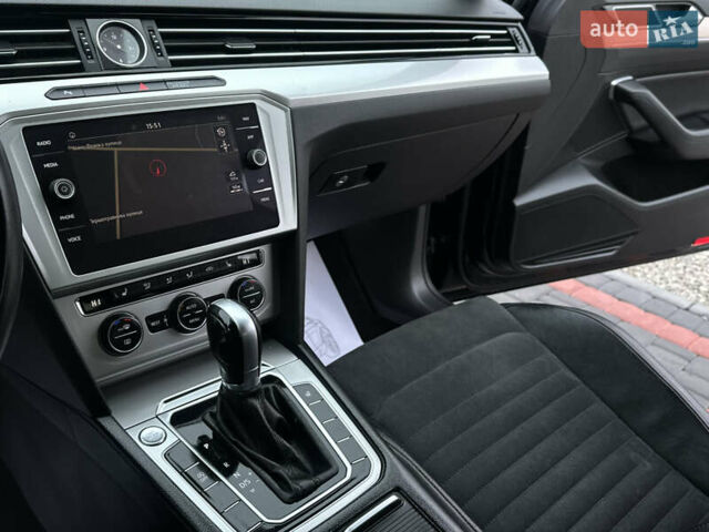 Черный Фольксваген Пассат, объемом двигателя 1.97 л и пробегом 237 тыс. км за 21999 $, фото 34 на Automoto.ua